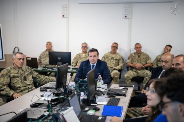SSSD On. Matteo Perego di Cremnago in visita durante l'Esercitazione Gazza Ladra 2023