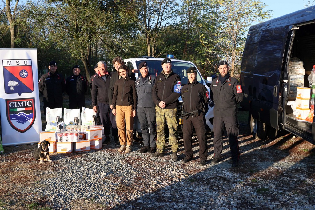Kosovo: la Multinational Specialized Unit (MSU-KFOR) in supporto del rifugio per cani “Prishtina Dog Shelter”