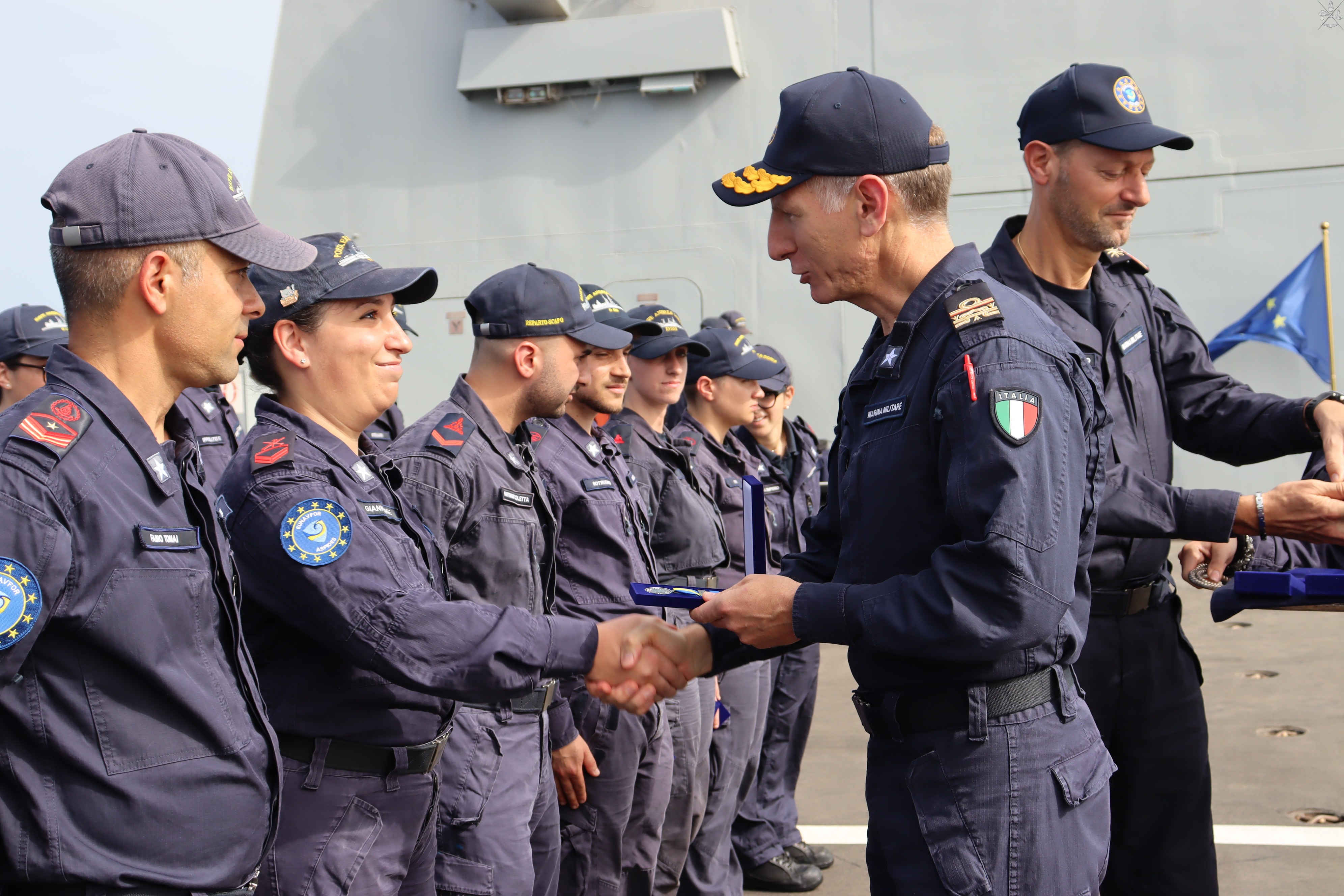 Operazione ASPIDES: Medal Parade per l’equipaggio di Nave Doria Operazione ASPIDES: Medal Parade per l’equipaggio di Nave Doria