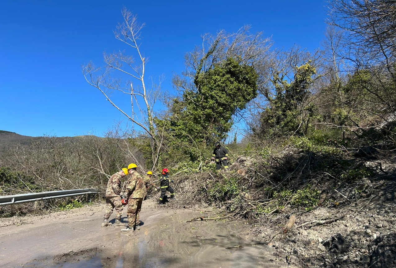 Difesa: intervento per il ripristino della viabilità nel foggiano