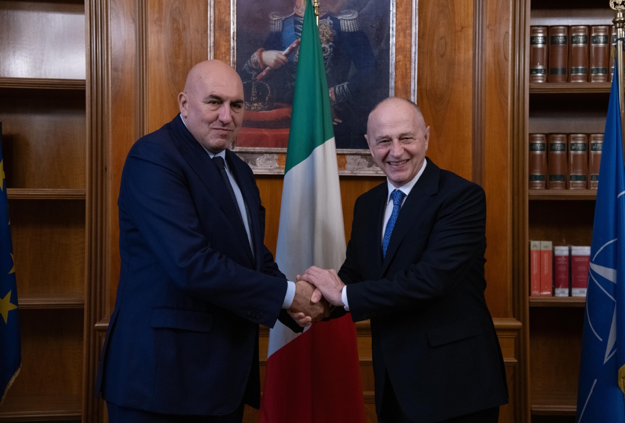DIFESA: Il Ministro Crosetto ha incontrato il Vice Segretario Generale dell’Alleanza Atlantica Mircea Geoană