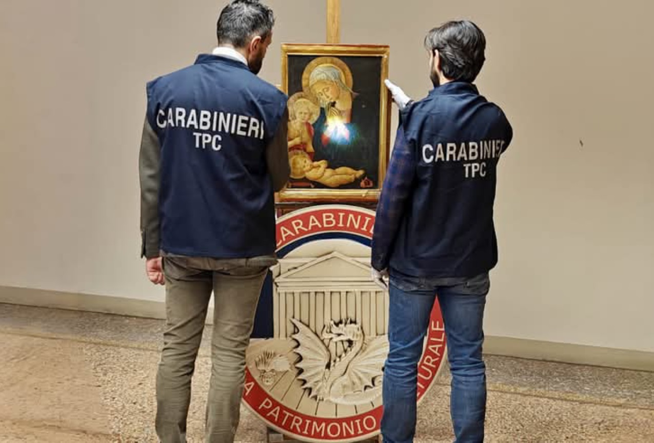 Carabinieri: ritrovata dopo 45 anni la “Madonna del Melograno”
Carabinieri: ritrovata dopo 45 anni la “Madonna del Melograno”