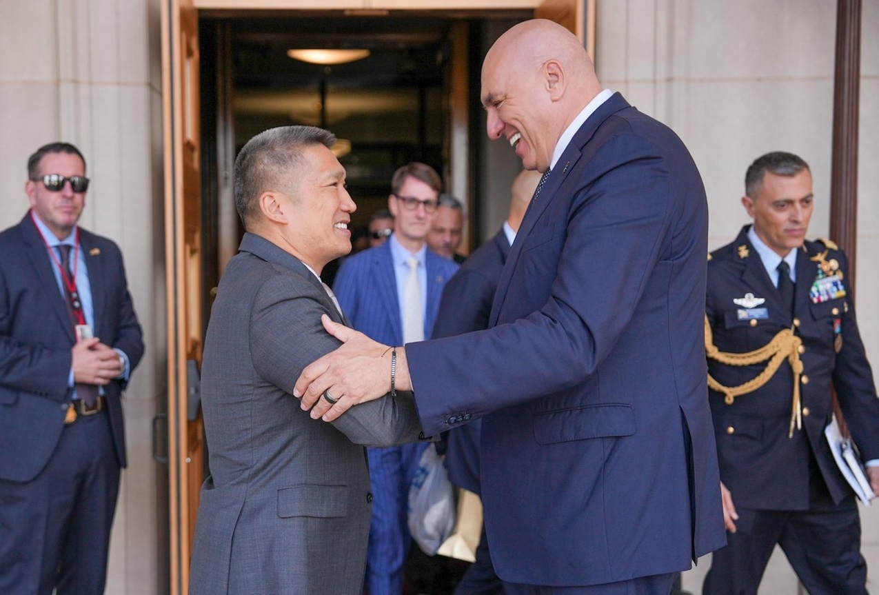 Il Ministro Crosetto incontra Pete Hegseth e Hung Cao