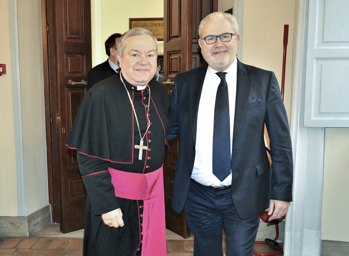Visita Pastorale di Monsignor Santo Marcianò a Palazzo Cesi
Visita Pastorale di Monsignor Santo Marcianò a Palazzo Cesi