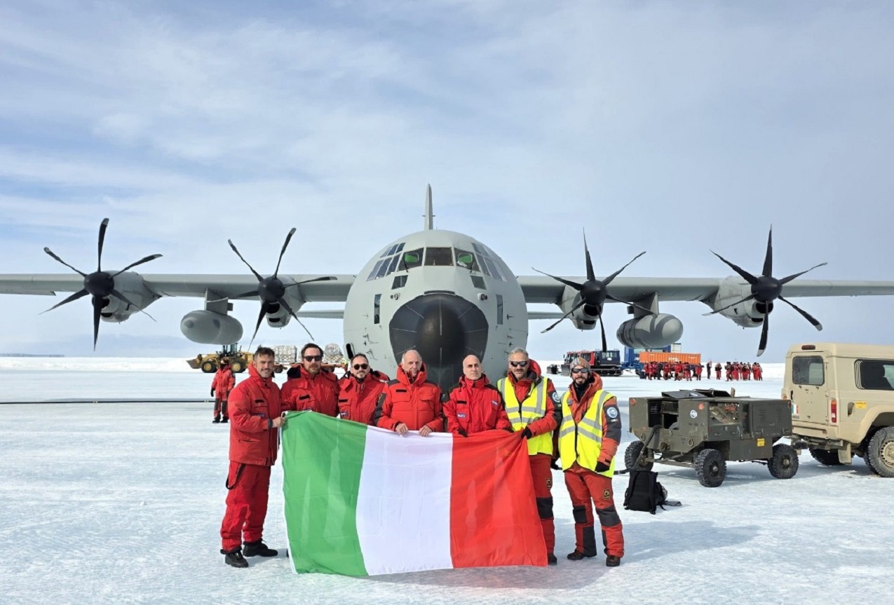 The Ministry of Defence returns to Antarctica with the 41st Italian Expedition