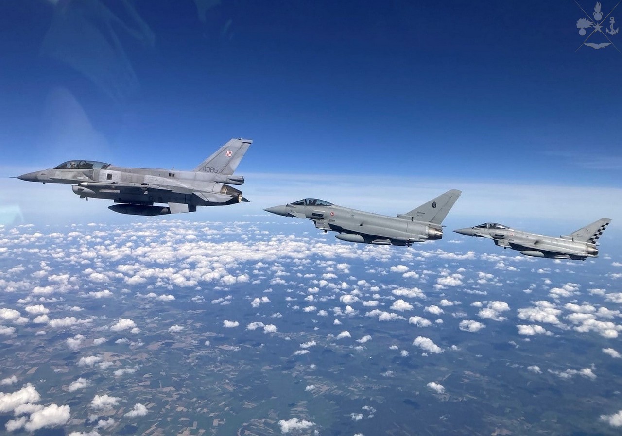 Eurofighter italiani e F-16 polacchi in addestramento