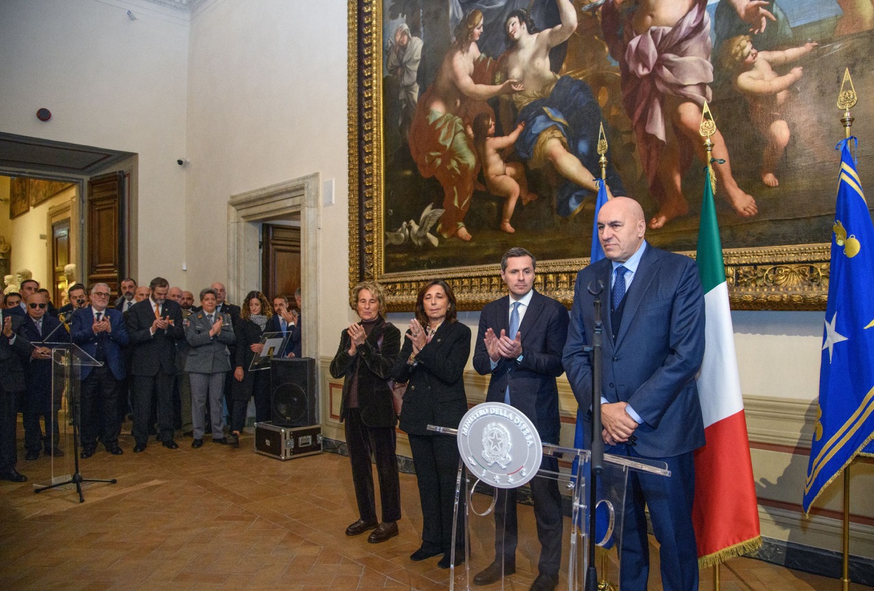 Scambio di auguri per le festività natalizie
Scambio di auguri per le festività natalizie
