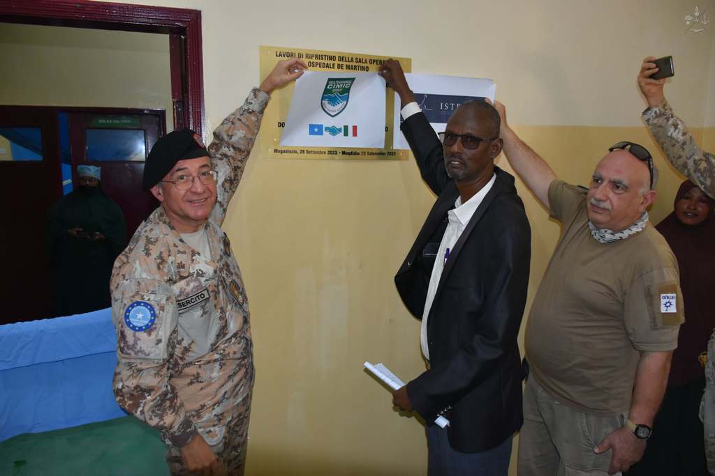 Somalia, il Comandante di EUTM-S visita l’ospedale De Martino