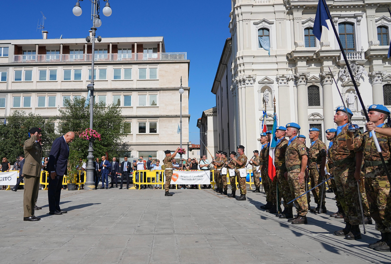 Il Ministro Crosetto alla cerimonia di rientro della Brigata di Cavalleria “Pozzuolo del Friuli”