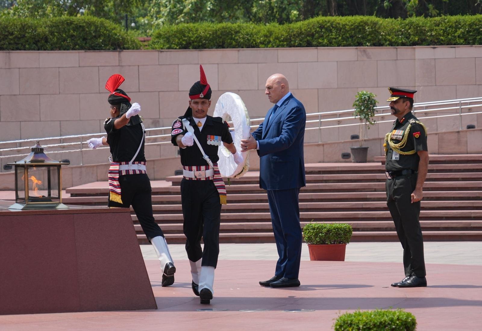 Official visit of Minister Crosetto to India