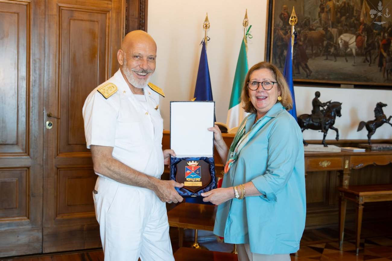 Incontro bilaterale tra il Capo di SMD, Ammiraglio Giuseppe Cavo Dragone e Ms. Elizabeth Dibble, Direttore generale delle MFO