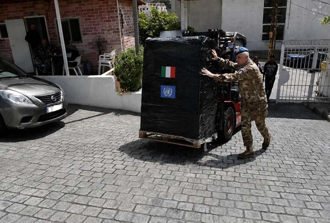 UNIFIL: il contingente italiano sostiene la consegna di oltre due tonnellate di aiuti agli sfollati in Libano