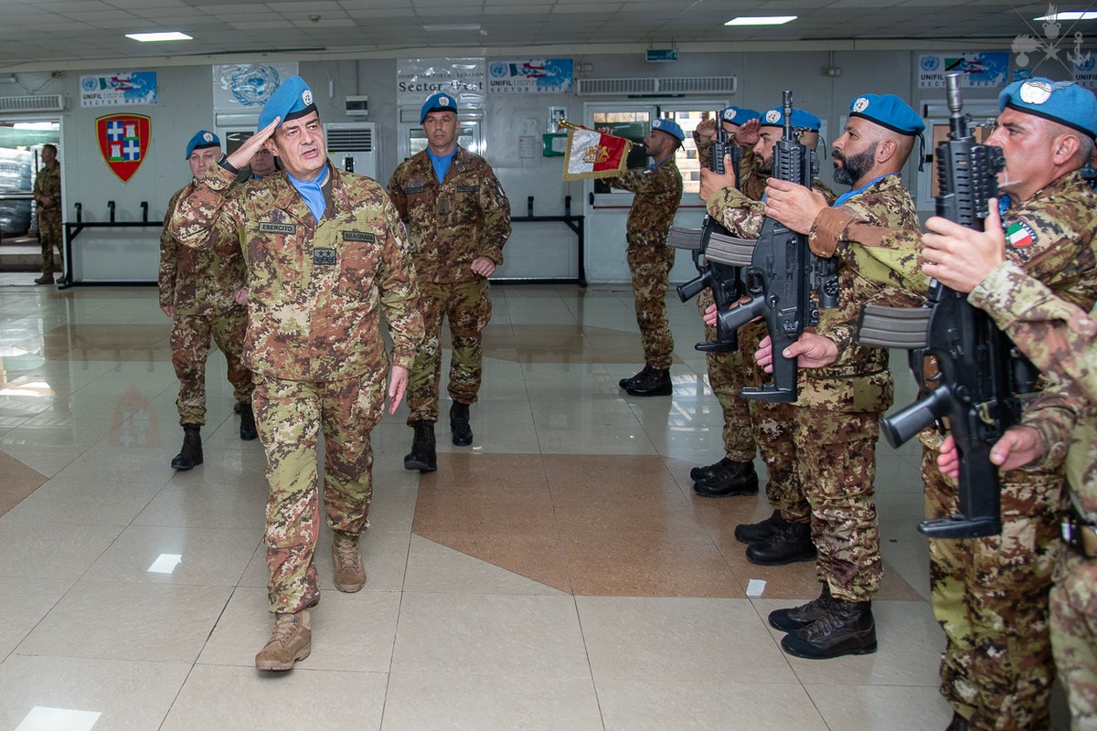 Cerimonia di avvicendamento del contingente italiano di UNIFIL