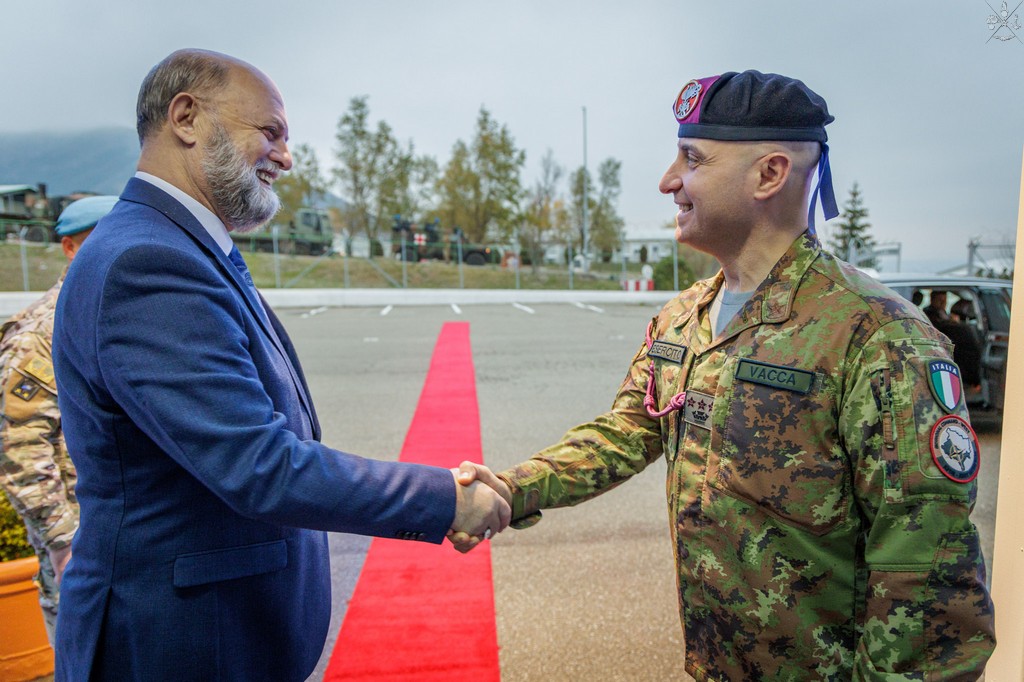 L’Ambasciatore albanese in Kosovo visita RC-W