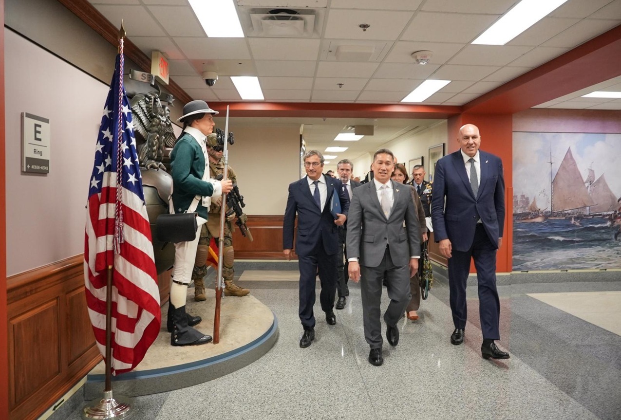 Il Ministro Crosetto incontra Pete Hegseth e Hung Cao