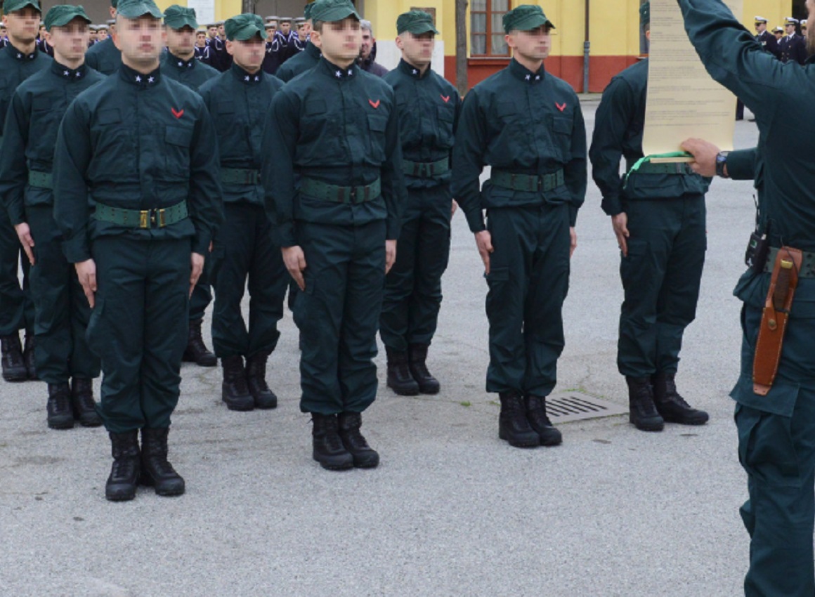 Forze Speciali Marina Militare: a 11 giovani il basco da Incursore
Forze Speciali Marina Militare: a 11 giovani il basco da Incursore