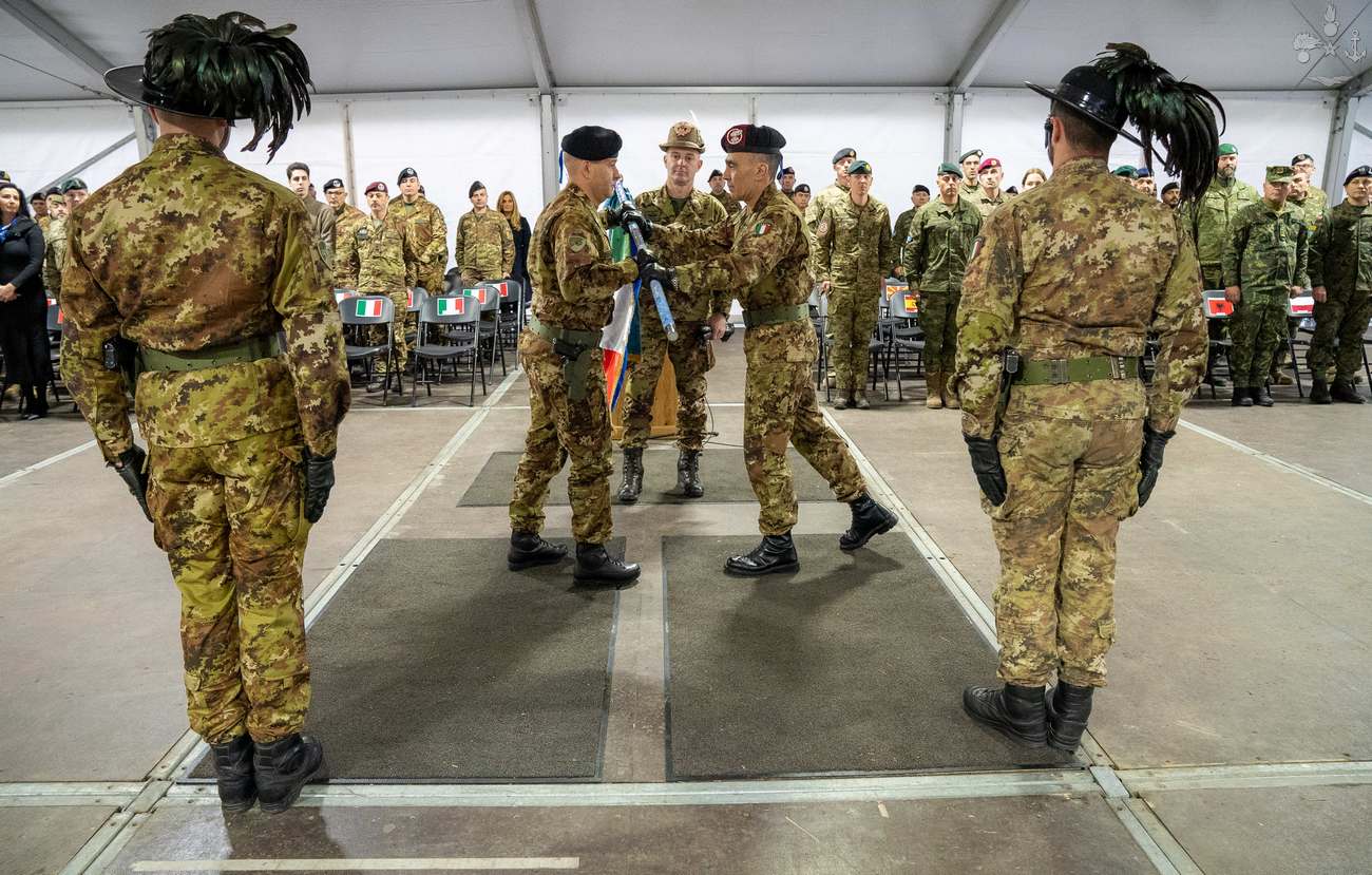 Cambio di comando per il Task Group Baltic in Lettonia Cambio di comando per il Task Group Baltic in Lettonia