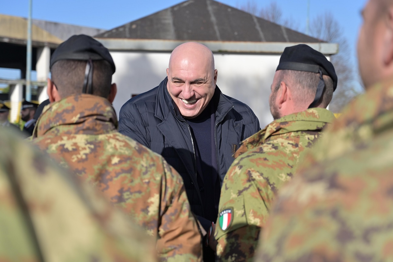 Il Ministro Crosetto in visita a Caivano