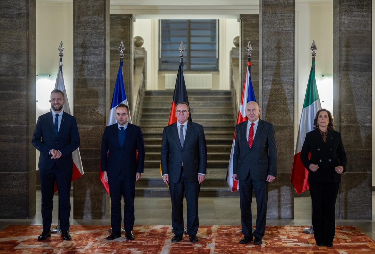 Il Sottosegretario Rauti a Berlino alla riunione dei Ministri della Difesa del Gruppo E5 Il Sottosegretario Rauti a Berlino alla riunione dei Ministri della Difesa del Gruppo E5