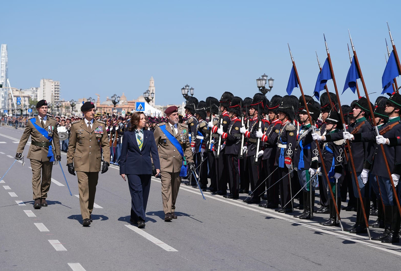 164° Anniversario della costituzione dell'Esercito Italiano 164° Anniversario della costituzione dell'Esercito Italiano
