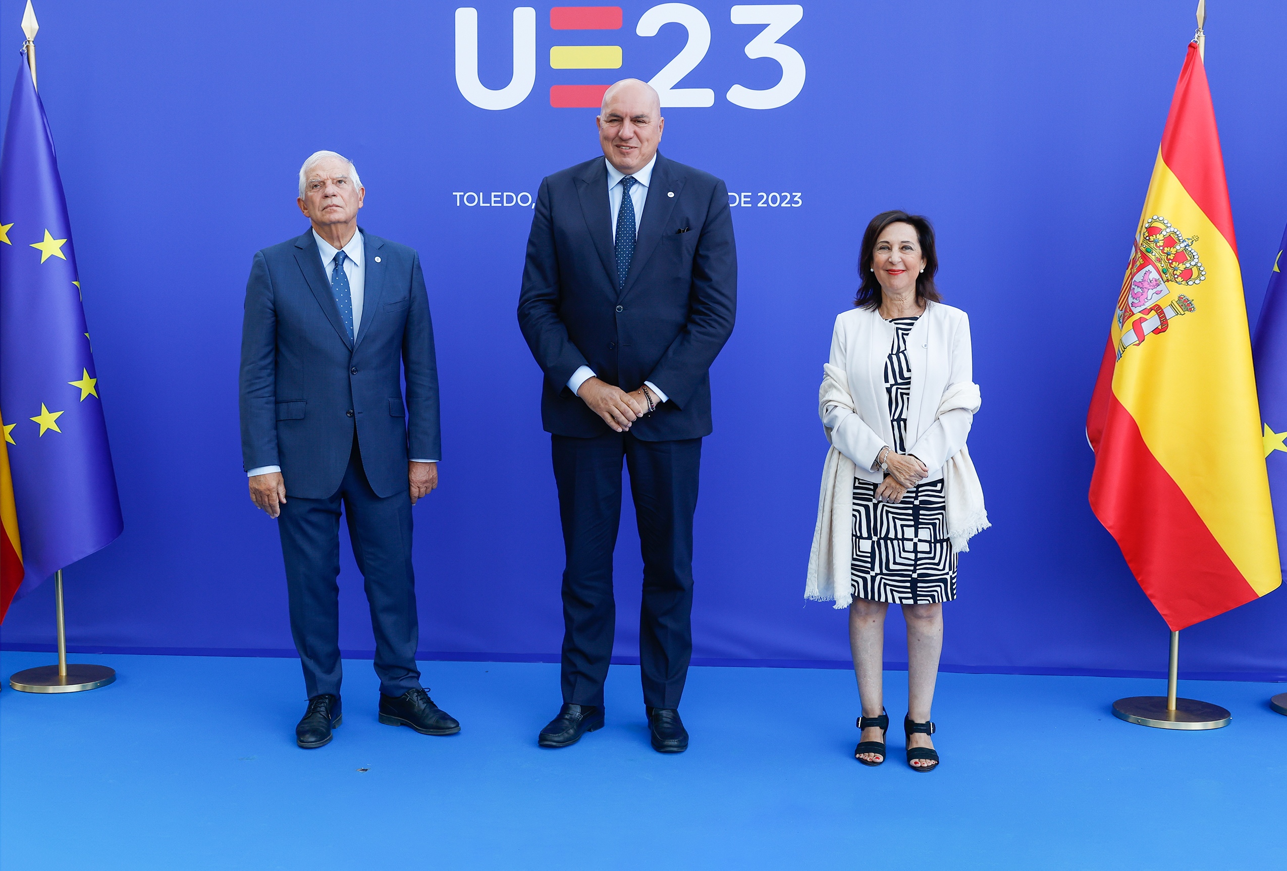 Il Ministro Crosetto con l'Alto Rappresentante UE Josep Borrell e la collega Margarita Robles