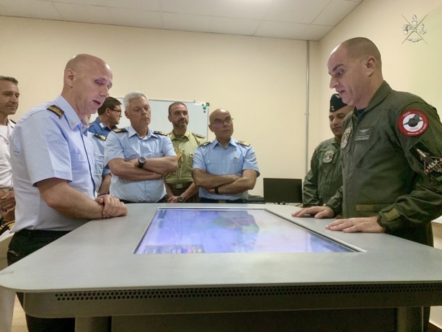 Incontro tra rappresentanti degli Stati Maggiori delle Aeronautiche italiana ed egiziana