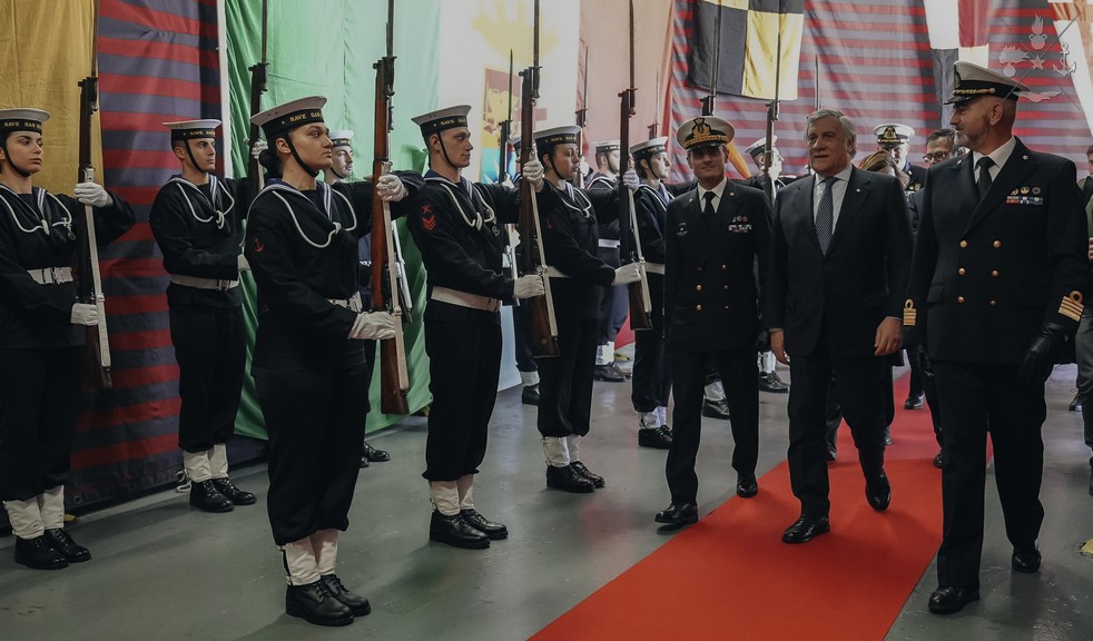 Op. Mediterraneo Sicuro: il Ministro Antonio Tajani visita Nave San Giusto