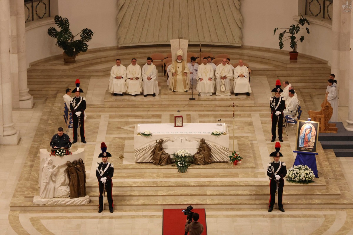 I Carabinieri di MSU (Multinational Specialized Unit) celebrano la “Virgo Fidelis