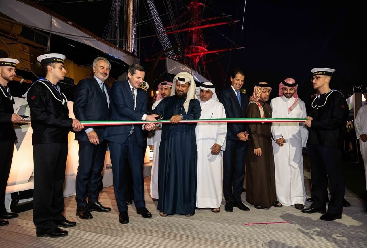 Il Sottosegretario di Stato alla Difesa Perego inaugura, in Qatar, il Villaggio Italia Il Sottosegretario di Stato alla Difesa Perego inaugura, in Qatar, il Villaggio Italia