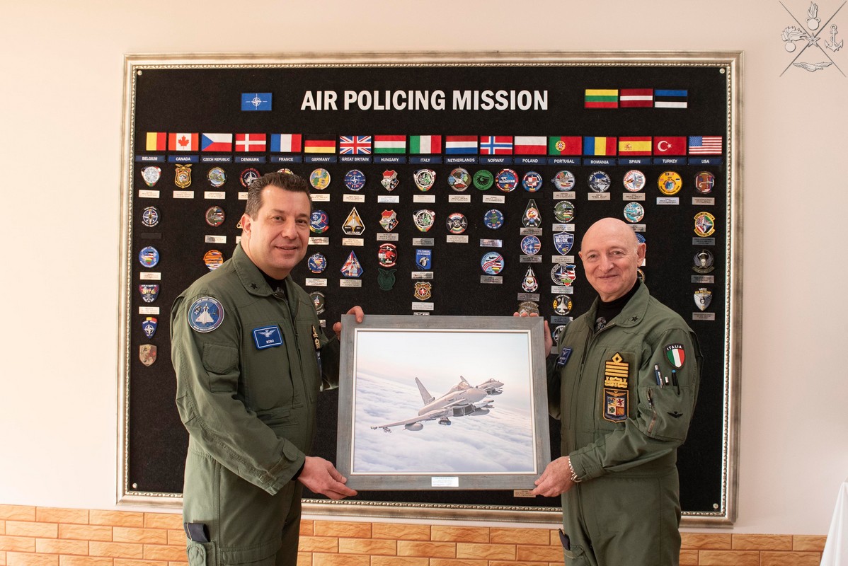 NATO Air Policing, Lituania: il Capo di Stato Maggiore dell’Aeronautica Militare in visita alla TFA 36th Wing. NATO Air Policing, Lituania: il Capo di Stato Maggiore dell’Aeronautica Militare in visita alla TFA 36th Wing.