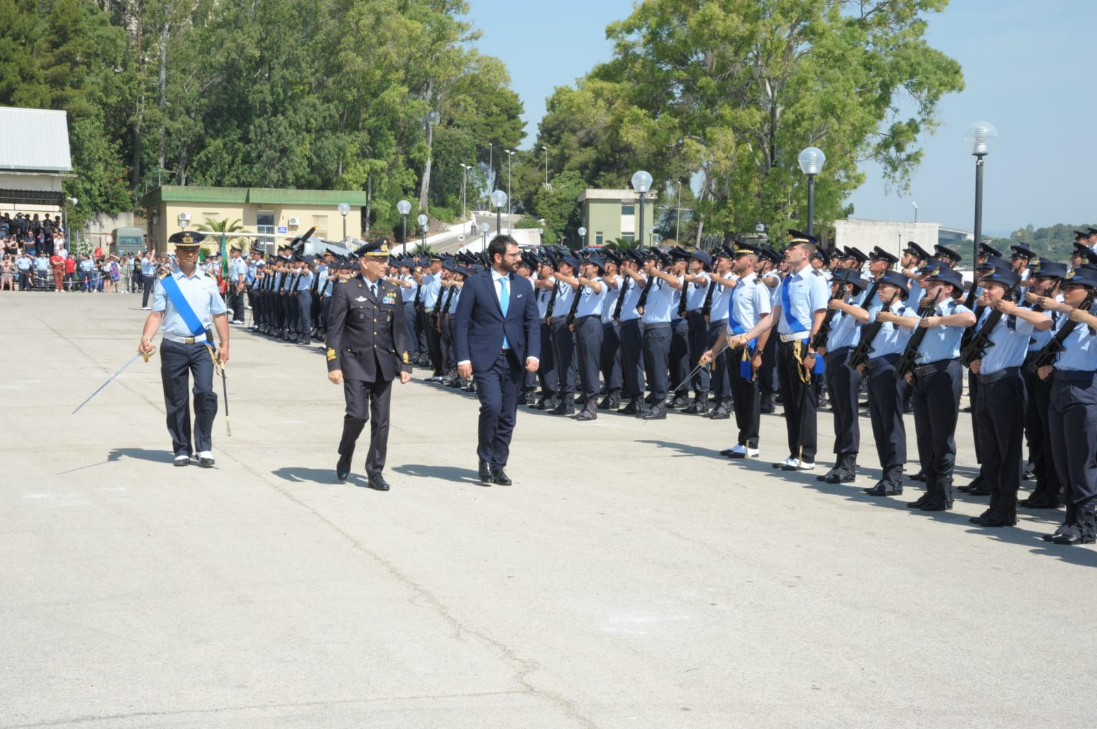 Aeronautica Militare: a Taranto il giuramento dei volontari Aeronautica Militare: a Taranto il giuramento dei volontari