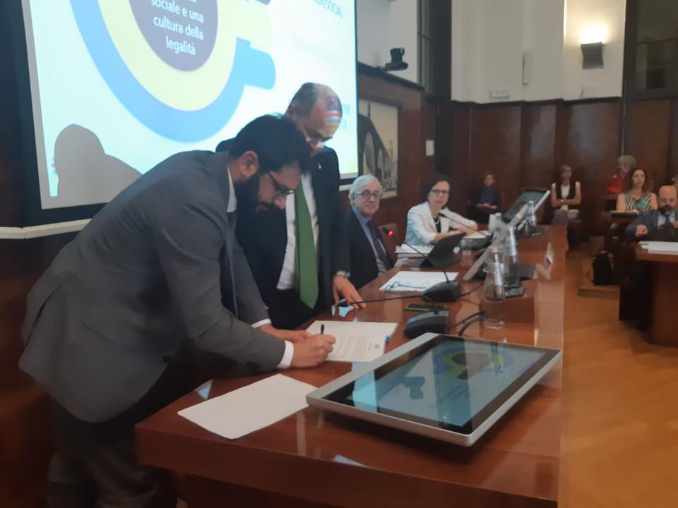 Difesa: Consiglio Nazionale Anticontraffazione, siglato protocollo intesa per iniziative anticontraffazione Difesa: Consiglio Nazionale Anticontraffazione, siglato protocollo intesa per iniziative anticontraffazione