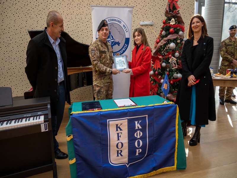 Kosovo: il Regional Command West di KFOR dona strumenti musicali