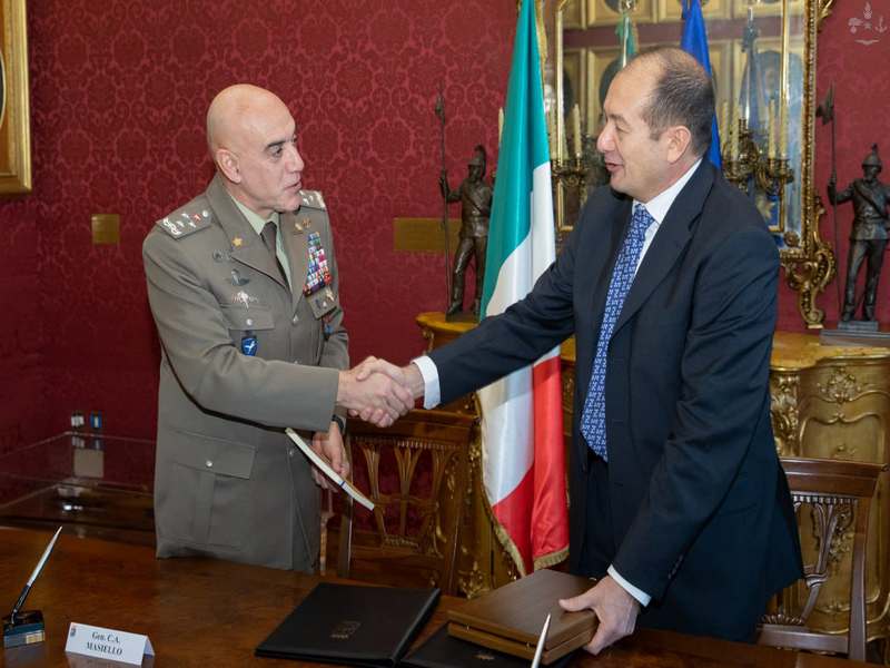 Stato Maggiore della Difesa e Federalberghi firmano un accordo di collaborazione
