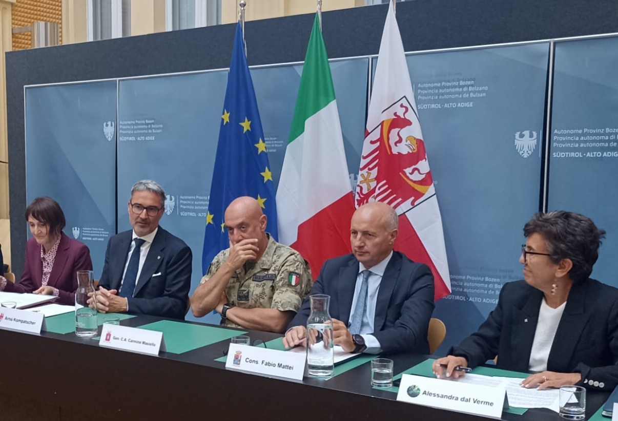 Sottoscrizione del 7° Atto di Permuta per la riqualificazione della Caserma “Rossi” di Merano