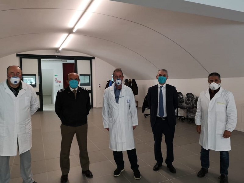 Covid-19: il Direttore Generale di AID e il Gen. C.A. Zambuco in visita alla Siare Covid-19: il Direttore Generale di AID e il Gen. C.A. Zambuco in visita alla Siare