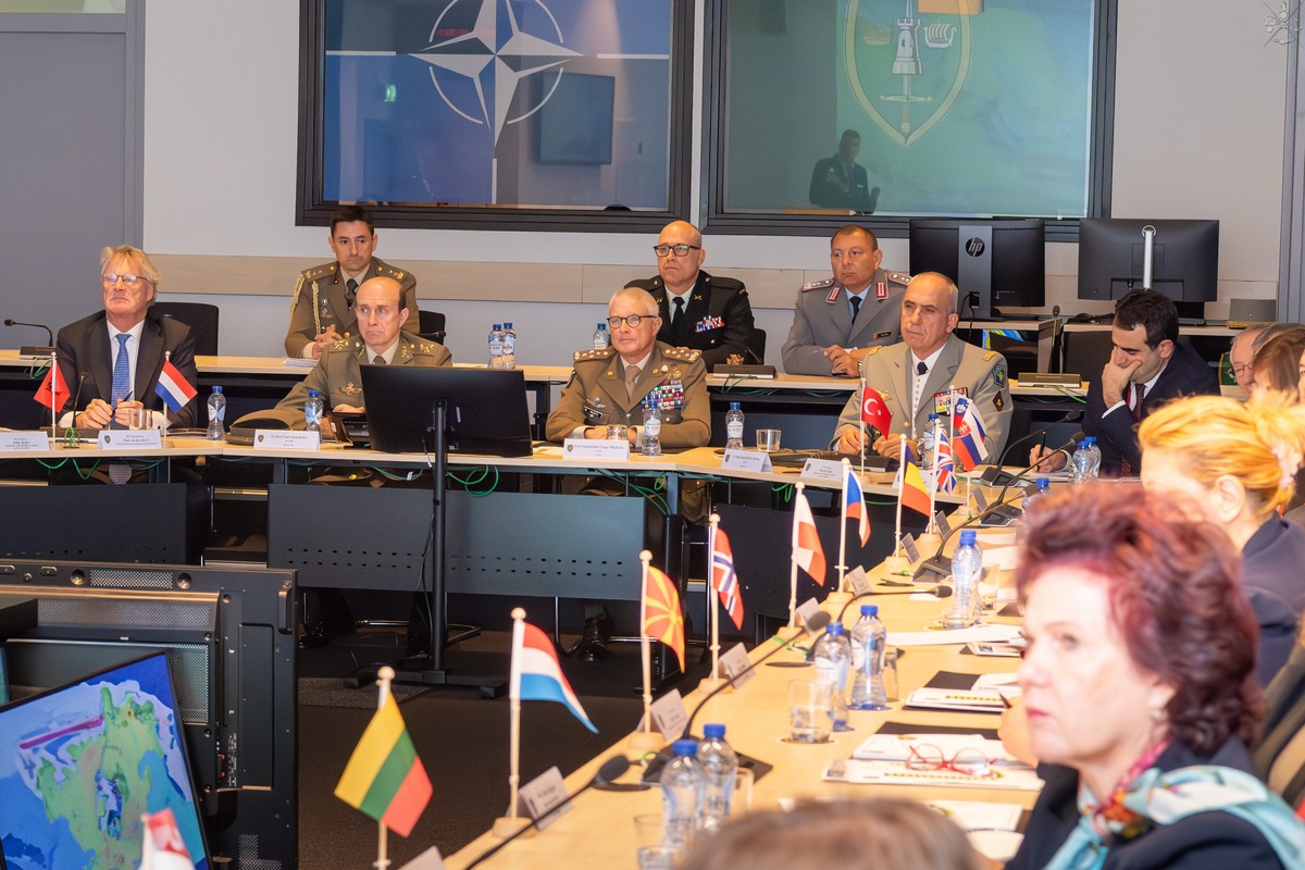 Gli Ambasciatori dei Paesi membri NATO presso i Paesi Bassi in visita all’Allied Joint Force Command Brunssum