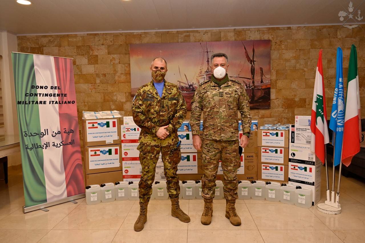 Libano: donati presidi sanitari alle Forze Armate Libanesi