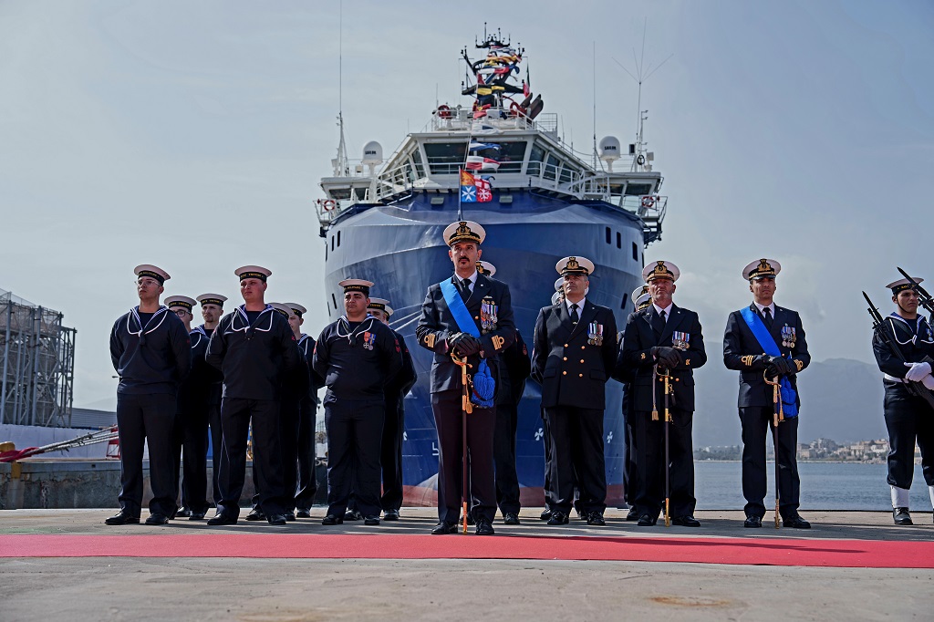 THE SHIP “NAVE TRITONE”: A NEW ERA IN THE UNDERWATER DOMAIN 
