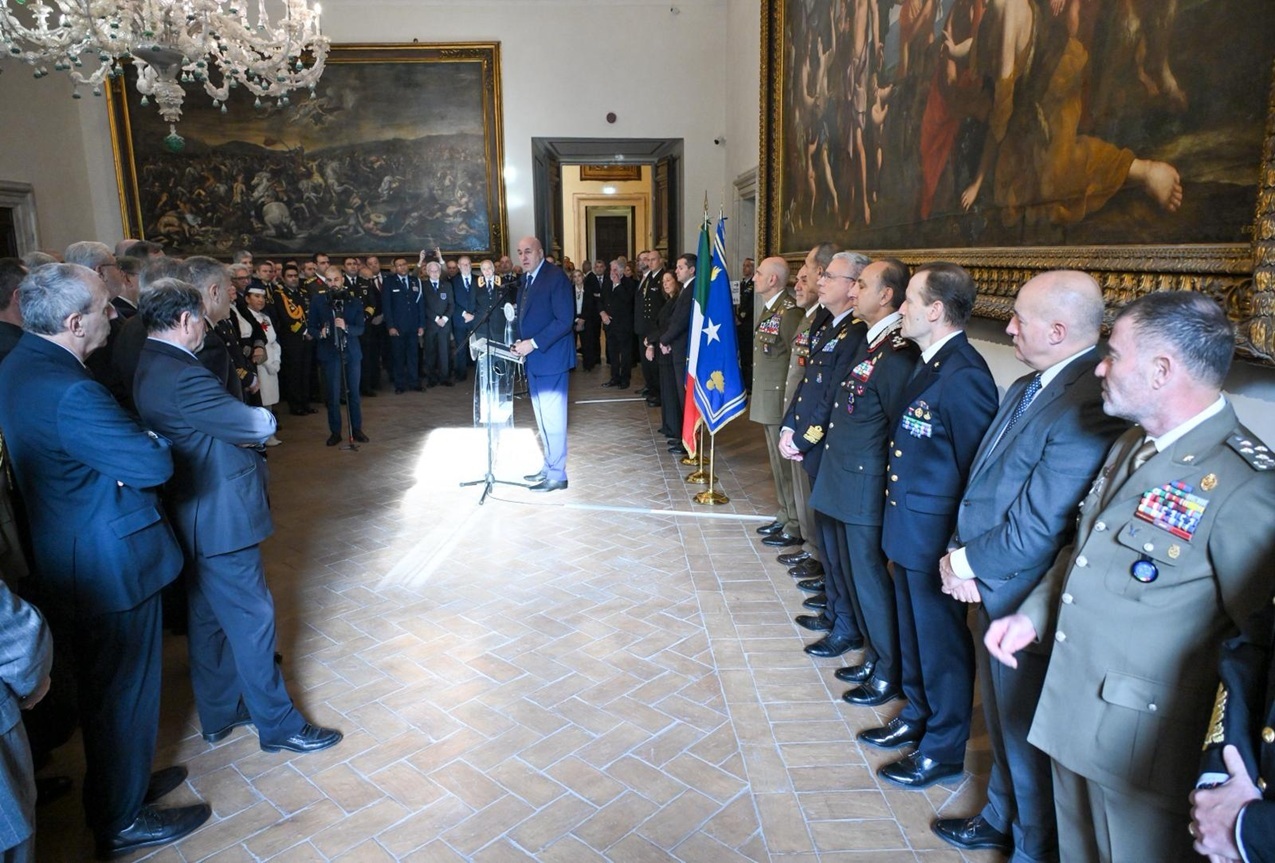 Scambio di auguri per le festività natalizie