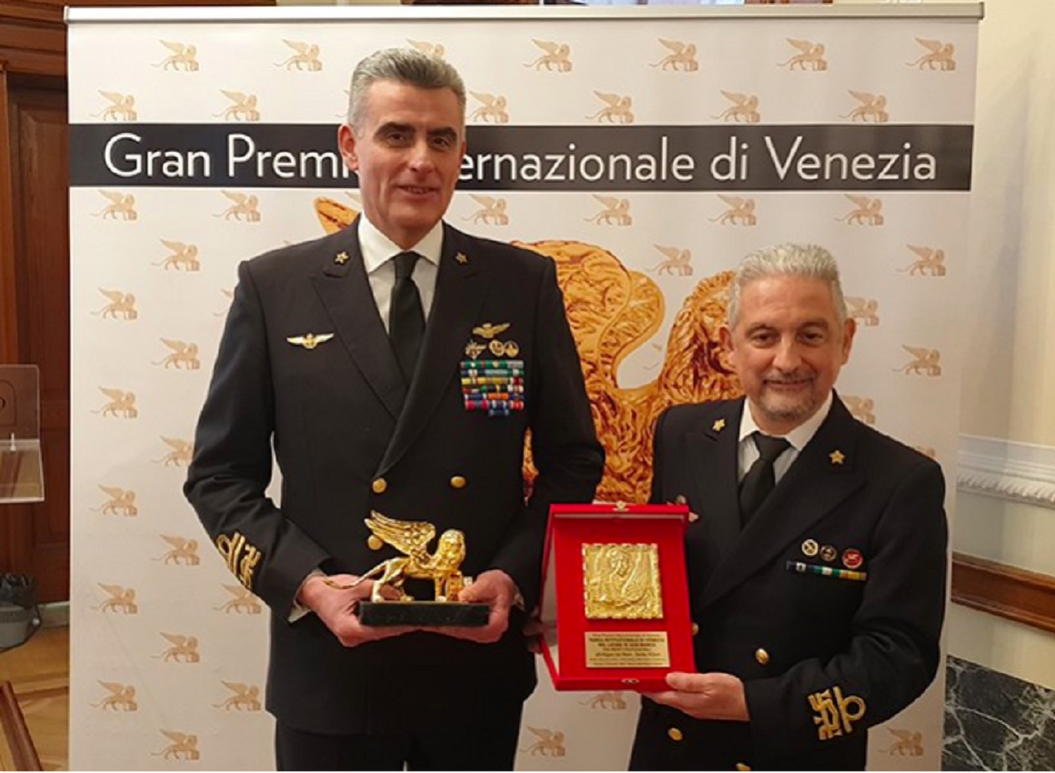 A Venezia la Marina Militare premiata con il Leone d'oro per la Pace 2019 A Venezia la Marina Militare premiata con il Leone d'oro per la Pace 2019