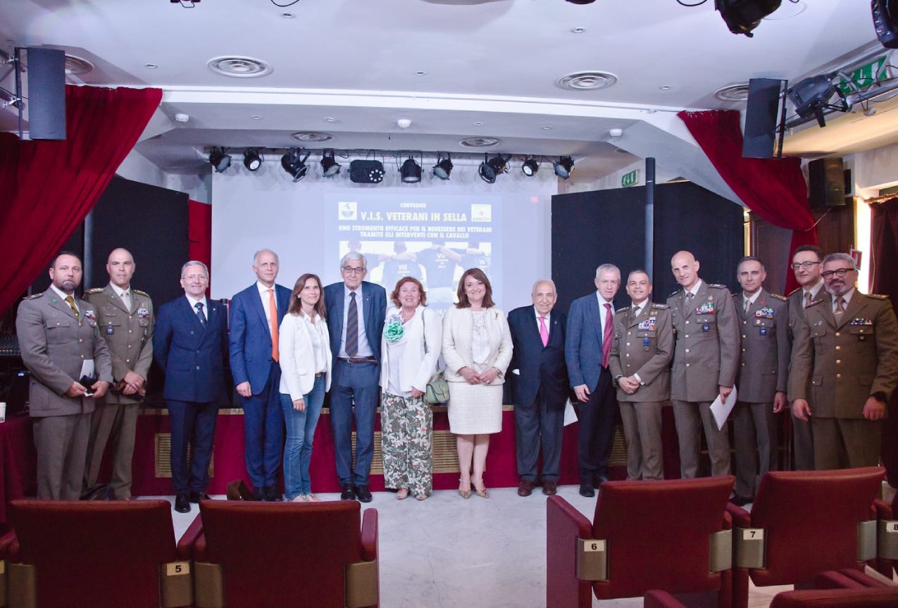 Difesa: “Veterani in Sella”, presentato il primo progetto in Europa di intervento assistito con il cavallo per i veterani della Difesa