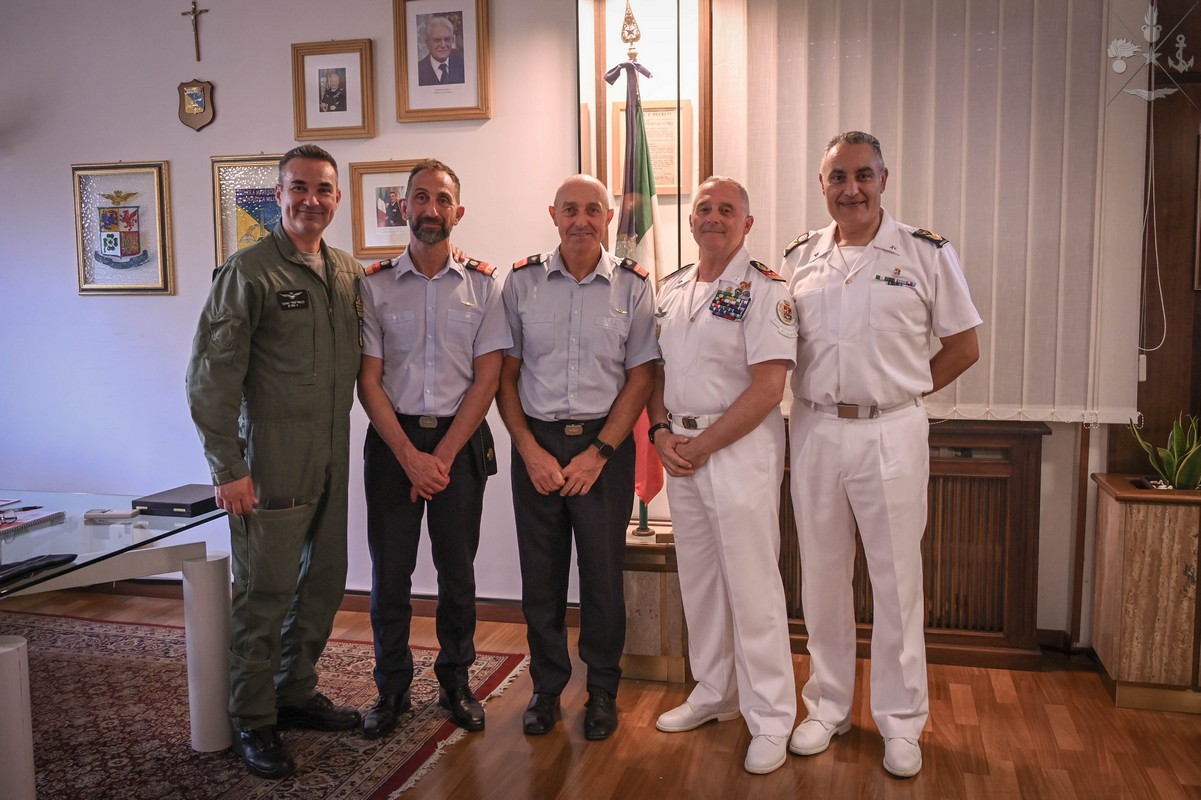 Visita del Sottufficiale di Corpo della Difesa alla Scuola Marescialli dell’Aeronautica Militare di Viterbo