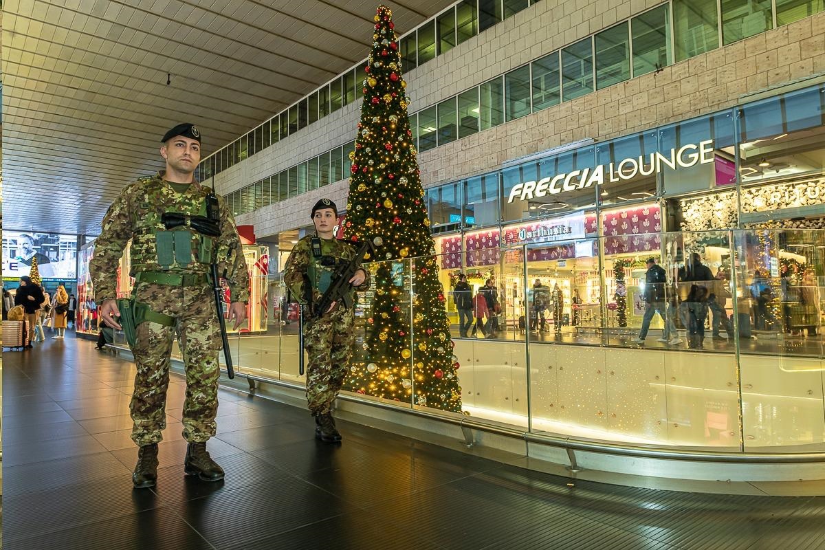 Oltre 5000 militari della Difesa per la sicurezza durante le festività
