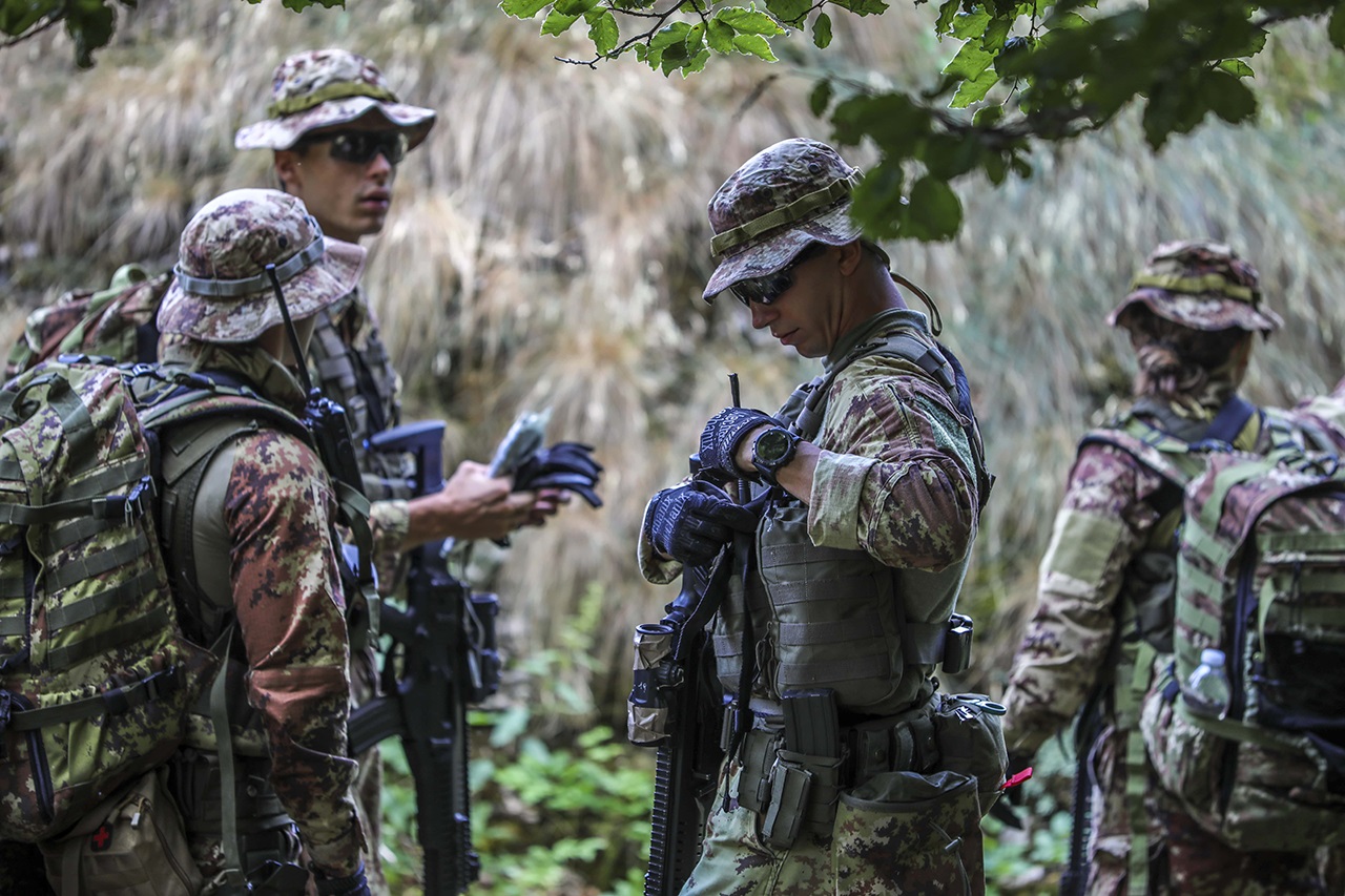 Esercito Italiano: l’Accademia si addestra con i Ranger Esercito Italiano: l’Accademia si addestra con i Ranger
