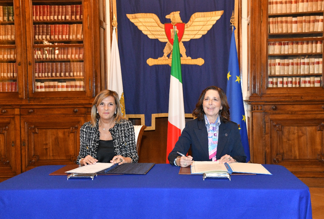 Difesa: Firmato accordo di cooperazione con San Marino per la bonifica da ordigni bellici
Difesa: Firmato accordo di cooperazione con San Marino per la bonifica da ordigni bellici