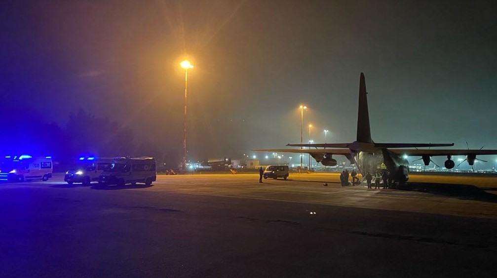 Evacuazione medica dall'aeroporto di Zvartnots a Yerevan