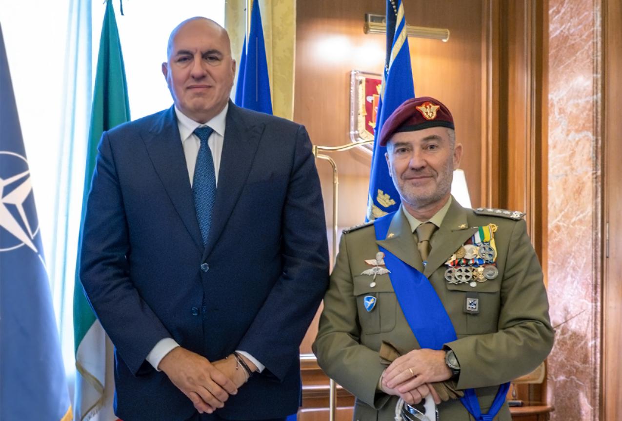 IL GENERALE DI CORPO D'ARMATA GIOVANNI MARIA IANNUCCI NUOVO COMANDANTE DEL COMANDO OPERATIVO DI VERTICE INTERFORZE IL GENERALE DI CORPO D'ARMATA GIOVANNI MARIA IANNUCCI NUOVO COMANDANTE DEL COMANDO OPERATIVO DI VERTICE INTERFORZE
