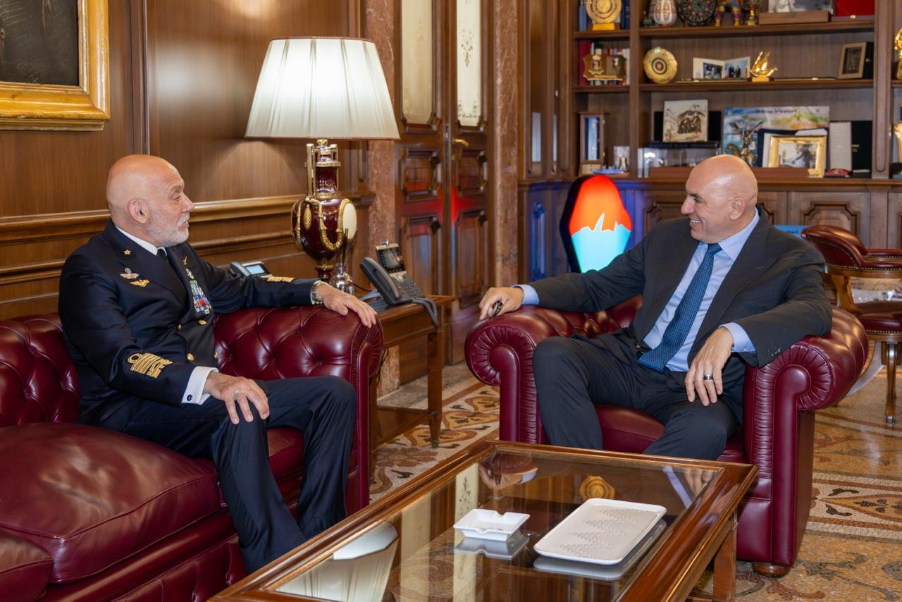 Il Ministro Crosetto con l'Ammiraglio Giuseppe Cavo Dragone