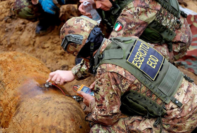 Artificieri Esercito disinnescano bomba ad Avezzano Artificieri Esercito disinnescano bomba ad Avezzano